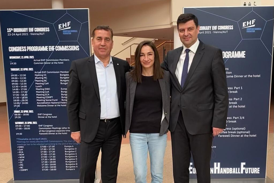 Sorin Dinu (right), next to Cristina Vărzaru. Photo: FRH The European handball elected his president for the next 4 years! Romania has two members in EHF commissions