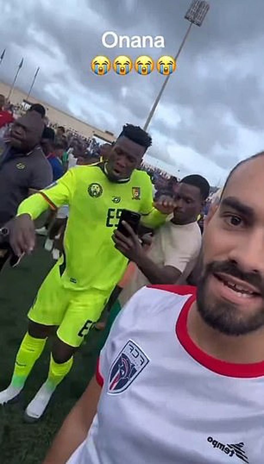 The moment when Andre Onana hits the opponents' supporter Scandal with Andre Ona! The goalkeeper borrowed by Manchester United to Trabzonspor hit a fan