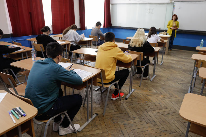 students-in-Sală-Class, photo: Inquam Photos / George Călin