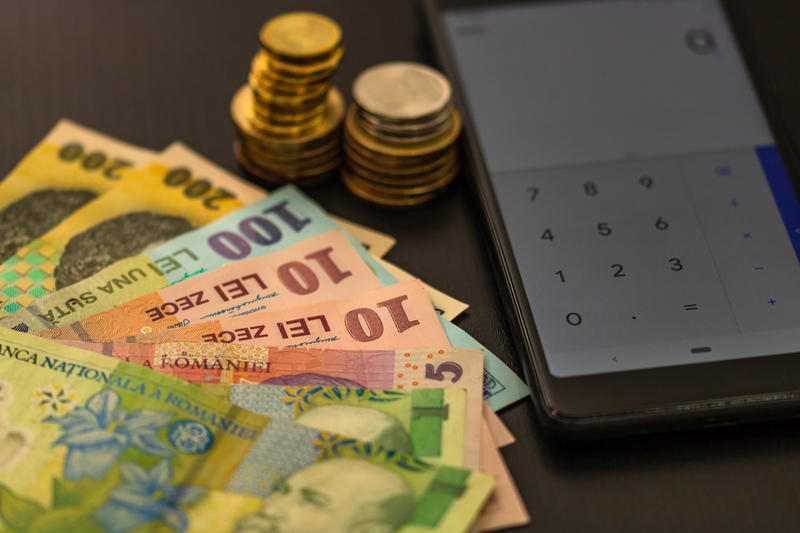 Money, photo: © Vlad Ispas | Dreamstime.com