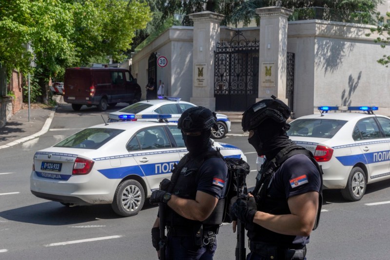 The Serbia police announce the arrest of some suspects accused of having trained Moldovan and Romanian protesters in battle tactics, before the elections of the Republic of Moldova