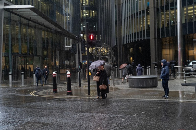 The weather is cool. Torential rain warnings and strong wind / which areas are targeted map