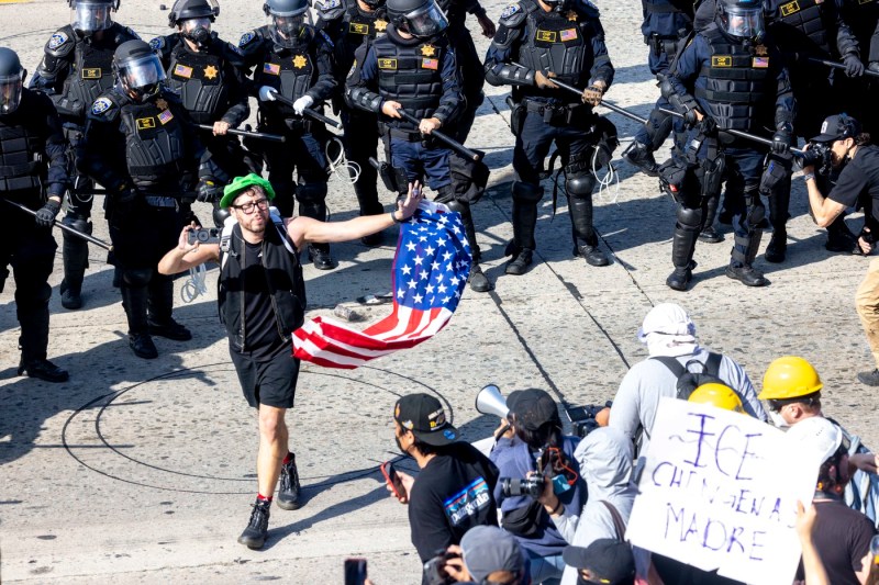 California prohibits police to cover their faces during service. The law signed by the Newsom is including ICE agents