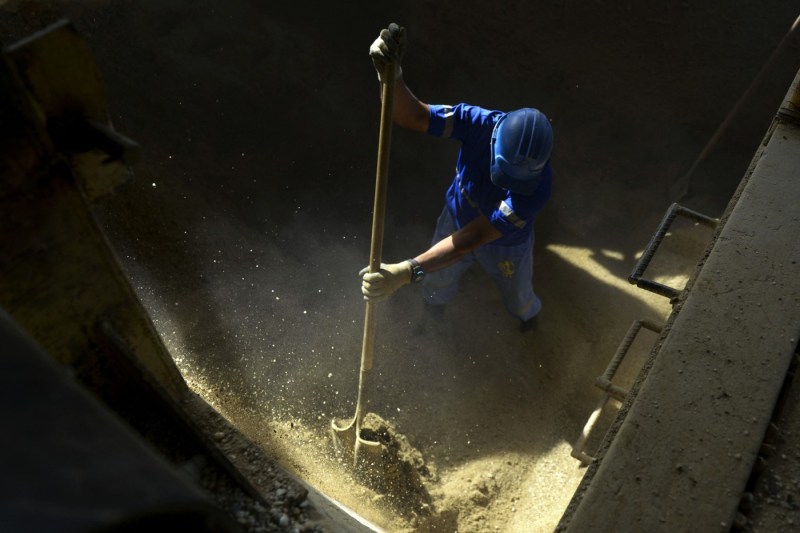 Serious mining accident in Colombia with 25 miners stuck underground. What is their condition