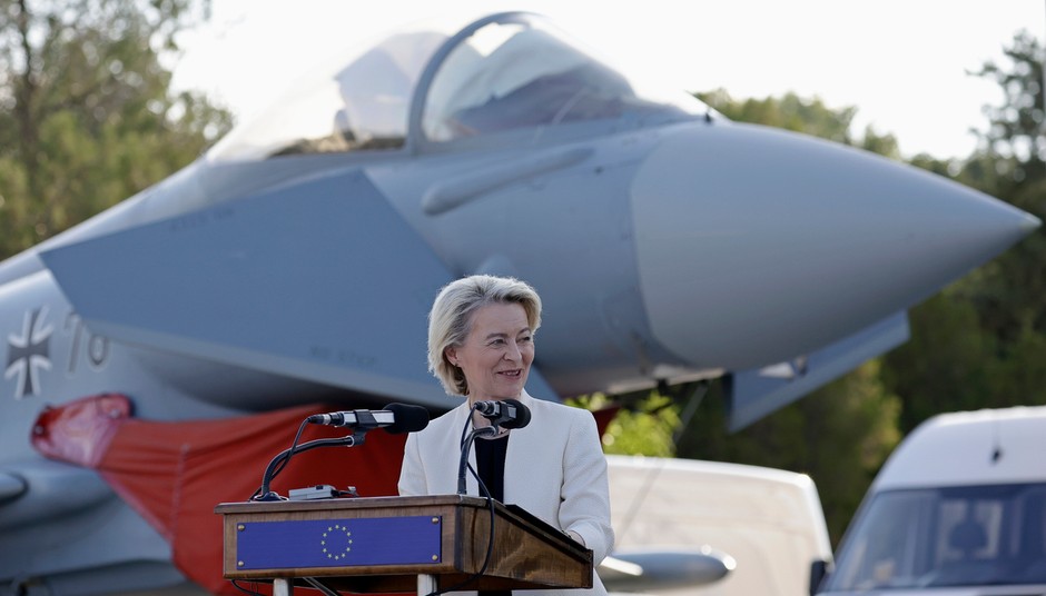 Ursula von der Leyen against the background of the Eurofighter Typhoon military aircraft at the Air Base Mihaila Kogalnicean near Konstancy, September 1, 2025.