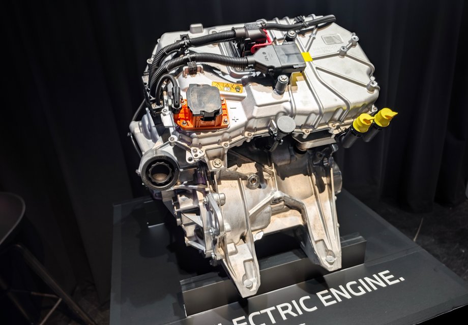 BMW IX3 engine