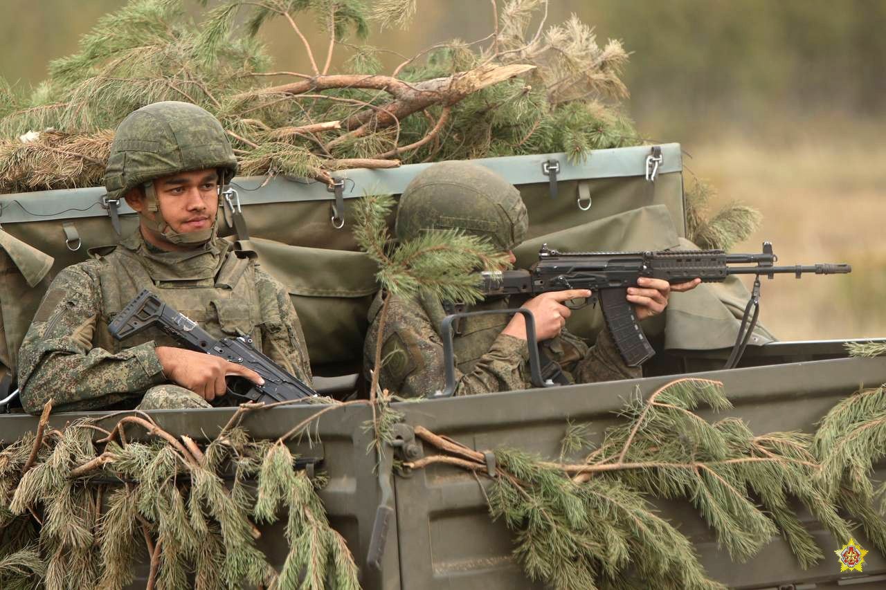 Zapad-2025 maneuvers. Belarusians showed photos from the training ground
