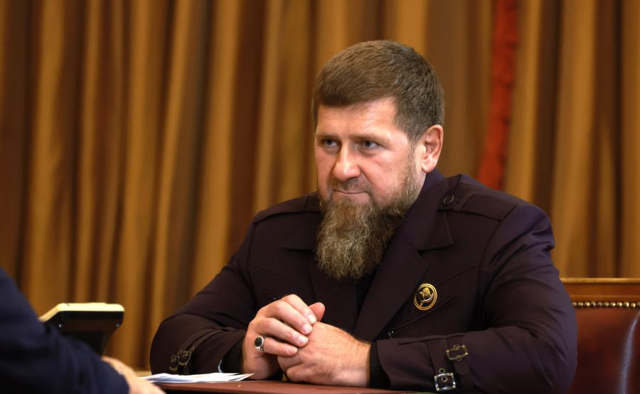 Ramzan Kadîrov, liderul Ceceniei // foto: Imago „Biblia este harta omului. Am văzut adevărul lui Dumnezeu” » Andrei Mărgăritescu, povești colosale cu Borcea, Lucescu și Kadîrov: „Să vă rupeți picioarele dacă a luat vreunul bani”