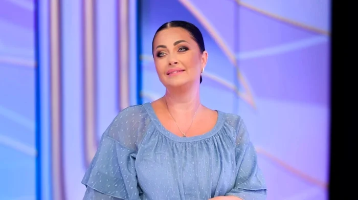 Gabriela Cristea, TV photo star: Facebook