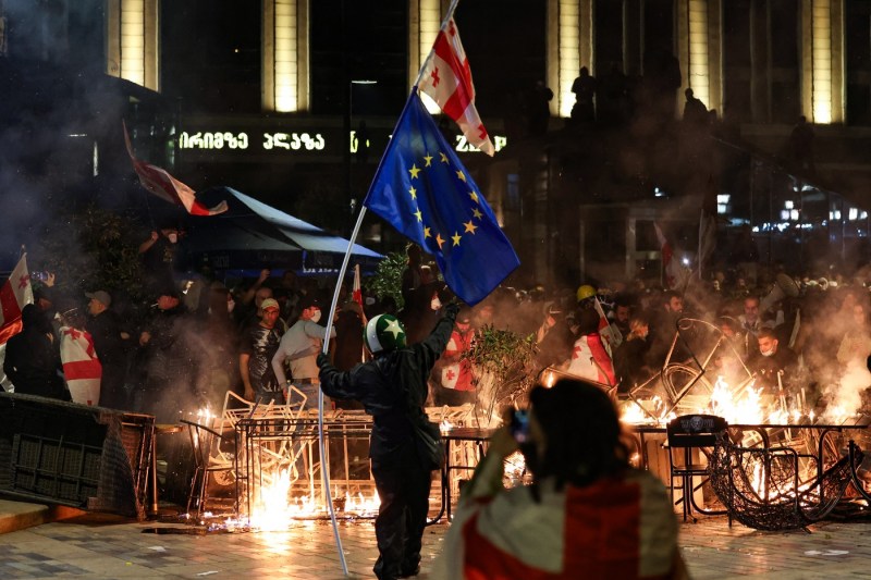 Georgia's prime minister threatens the opposition after the violent protests in Tbilisi: