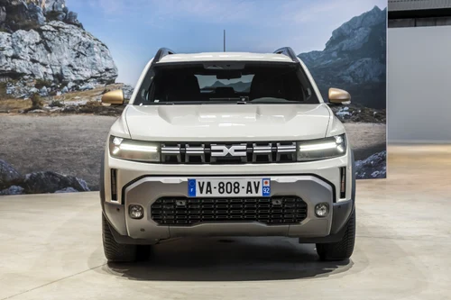 Dacia Duster Hybrid-G 150 4x4 Photo: Dacia