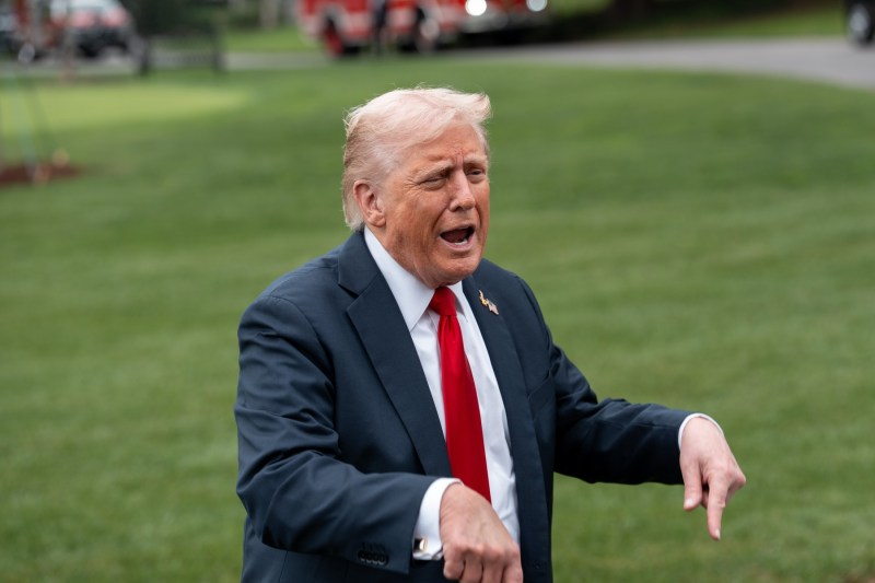 Trump announces a possible visit to the Middle East at the end of the week. The negotiations between Israel and Hamas are 