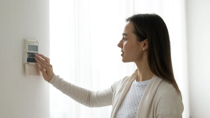 Ideal is to maintain the thermostat between 20 and 22 ° C, say photo shutterstock