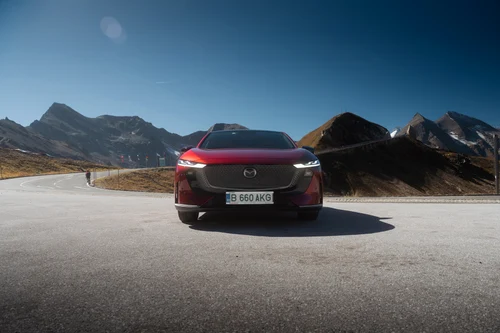 Details exterior Mazda 6e photo: self -criticism