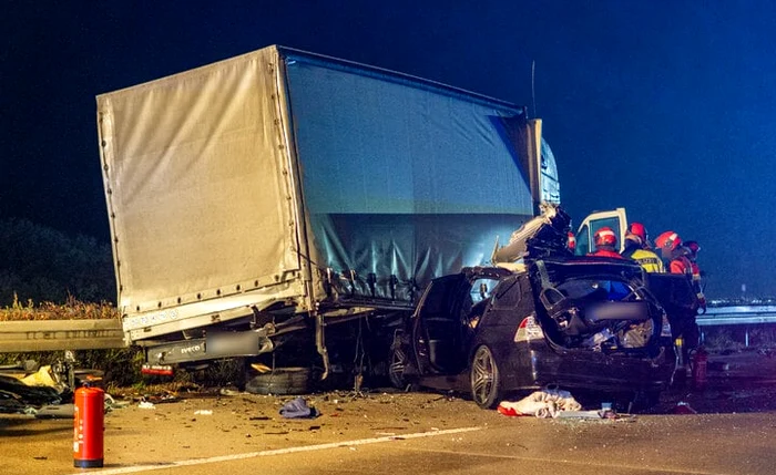 Accident on a German highway with a Romanian photo truck: Tag.24
