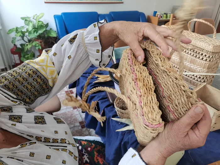 The wire used for braids is first twisted photo: Alina Mitran