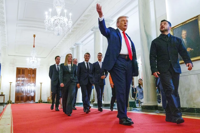 Donald Trump with Zelenski and European leaders. Photo: Profimedia