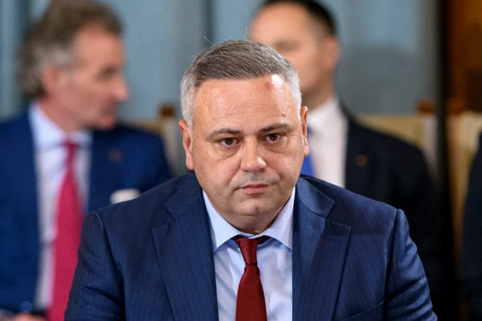 Gold also deposits motion against the Minister of Agriculture Photo: Mediafax / Alexandru Dobre