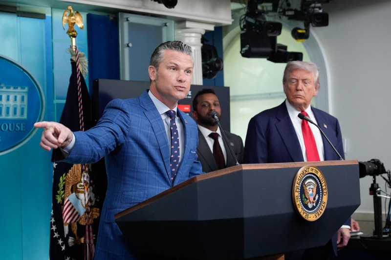 The big US TVs, including conservatives make a rare common front against Trump administration and challenge the Pentagon