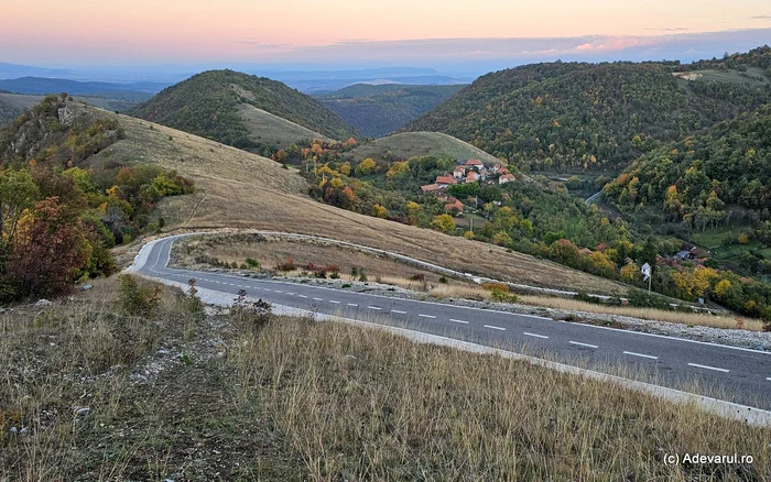 The bike path in the Poiana Ruscă Mountains. Photo: Daniel Guță