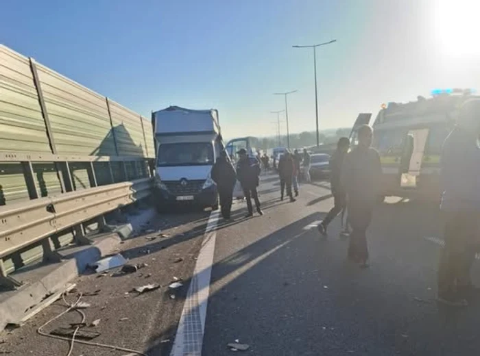 A truck hit a utility vehicle. PHOTO DRDP Craiova