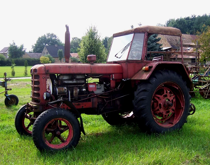 A variant of the U 650 tractor PHOTO wikipedia