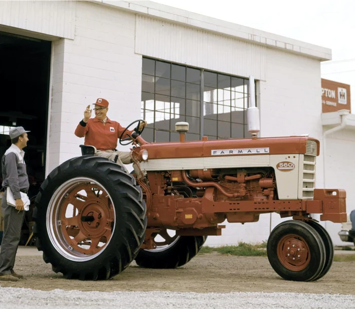 Farmall 560 PHOTO Wisconsin Historical Society/octanepress.com
