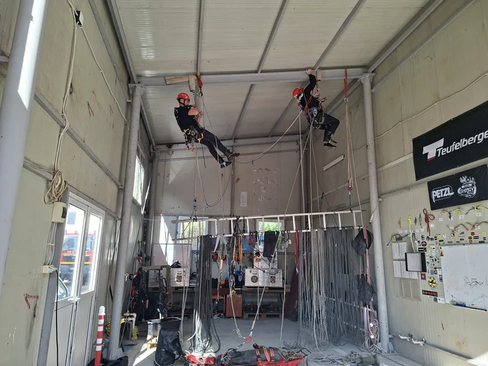 Preparing from the garage. PHOTO: Cosmin Zamfirache