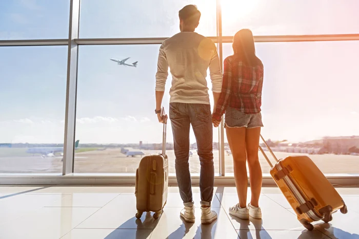 couple, luggage