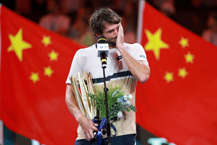 Valentin Vacherot with the trophy in the Masters 1000 tournament in Shanghai Photo: Guliver/Gettyimages The summer finale in the Shanghai Masters reloaded in Paris, in the 2nd round, with the same winner: Valentin Vacherot