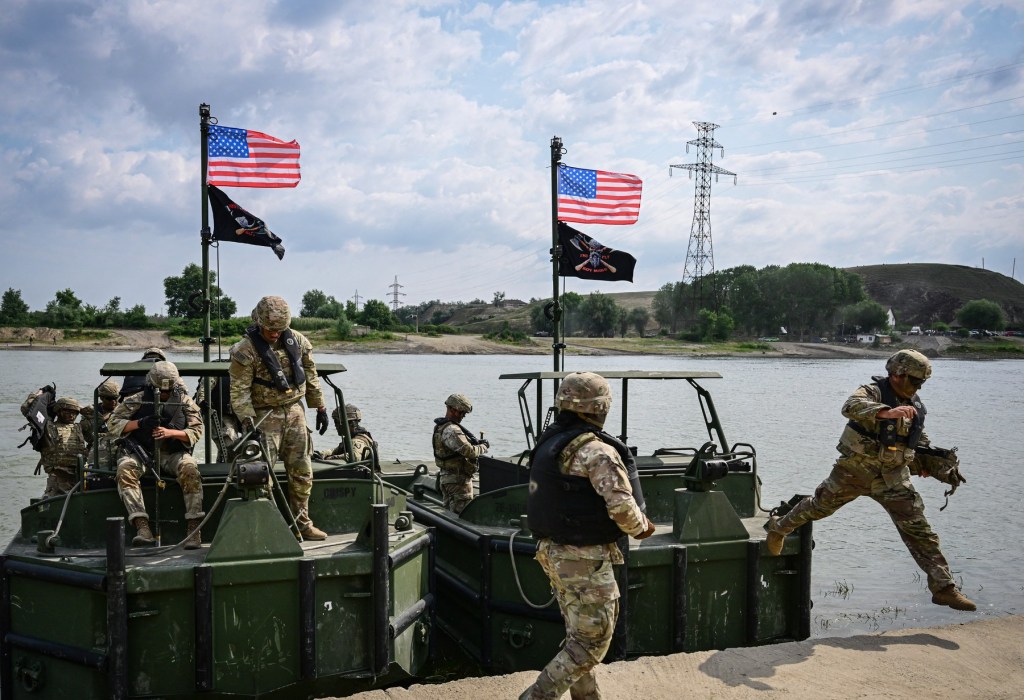 American soldiers in a military exercise on the banks of the Danube. Photo: Daniel MIHAILESCU / AFP / Profimedia