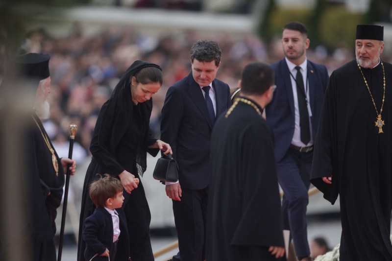 VIDEO Nicușor Dan, together with his family at the consecration of the National Cathedral. How the president's youngest son attracted attention
