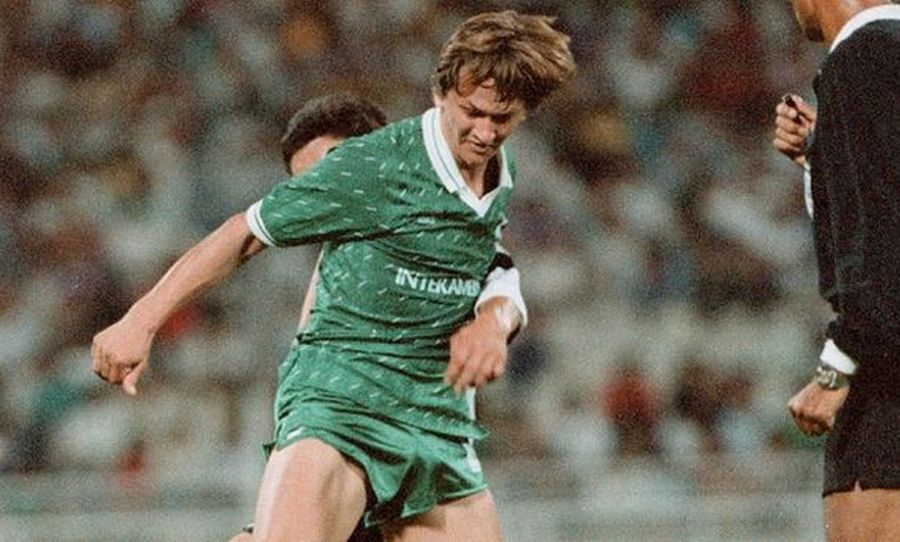 Arrested and threatened with the third man's gun! The Romanian player took a handful of pills in prison: