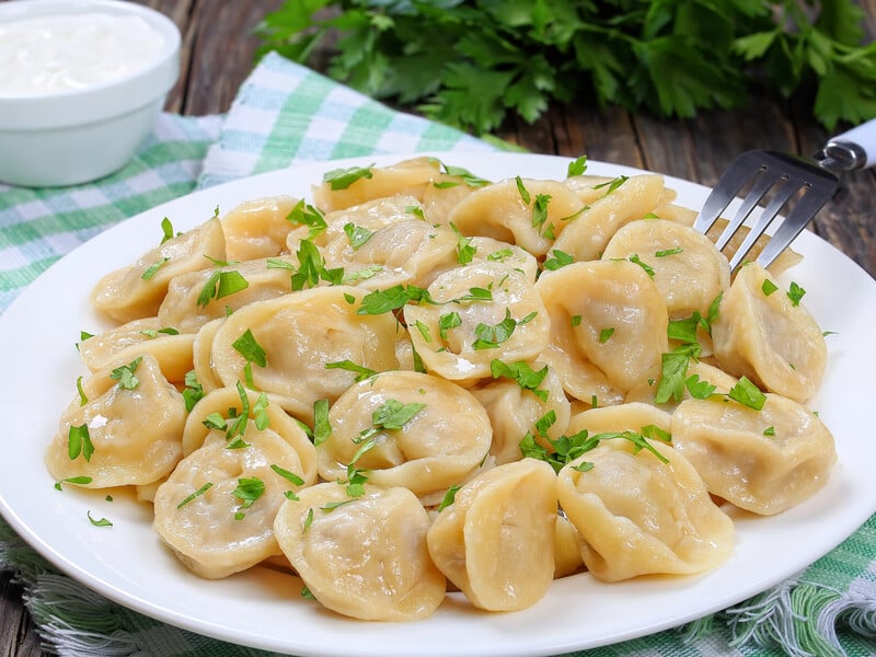 Mix these five products and get the perfect dough for dumplings and dumplings. Universal recipe