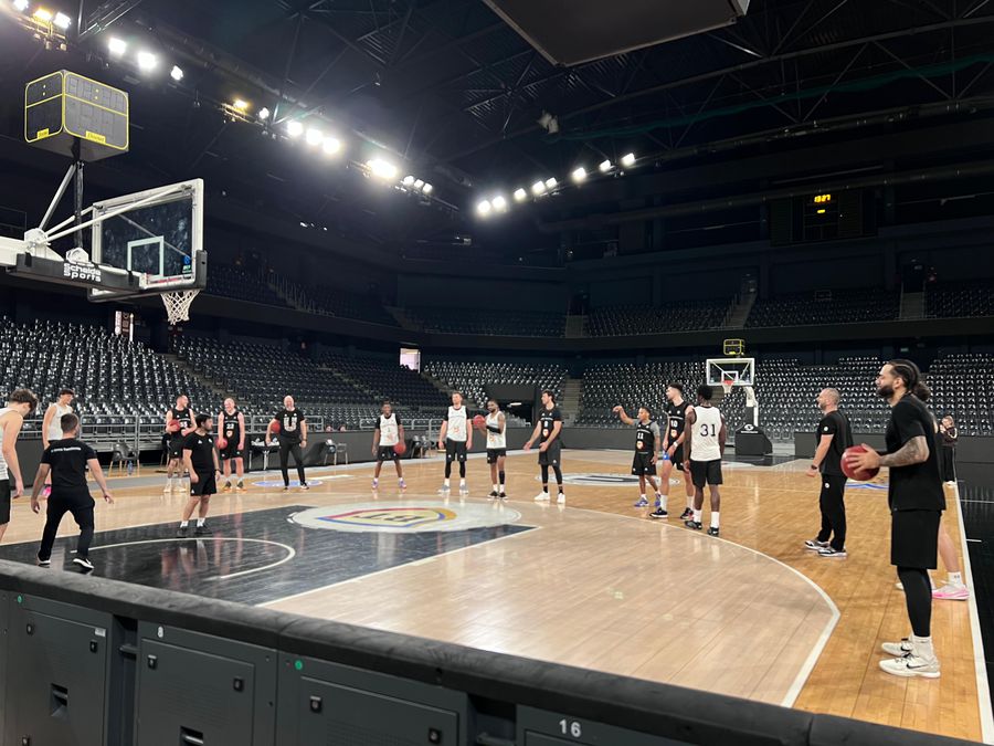 The 3-point competition of U-BT Cluj-Napoca, before the duel with Umana Reyer Venezia/Photo: David Istrate (GSP.ro) After 4 consecutive away trips, U-BT Cluj-Napoca returns to its home ground! Important match with Venezia: