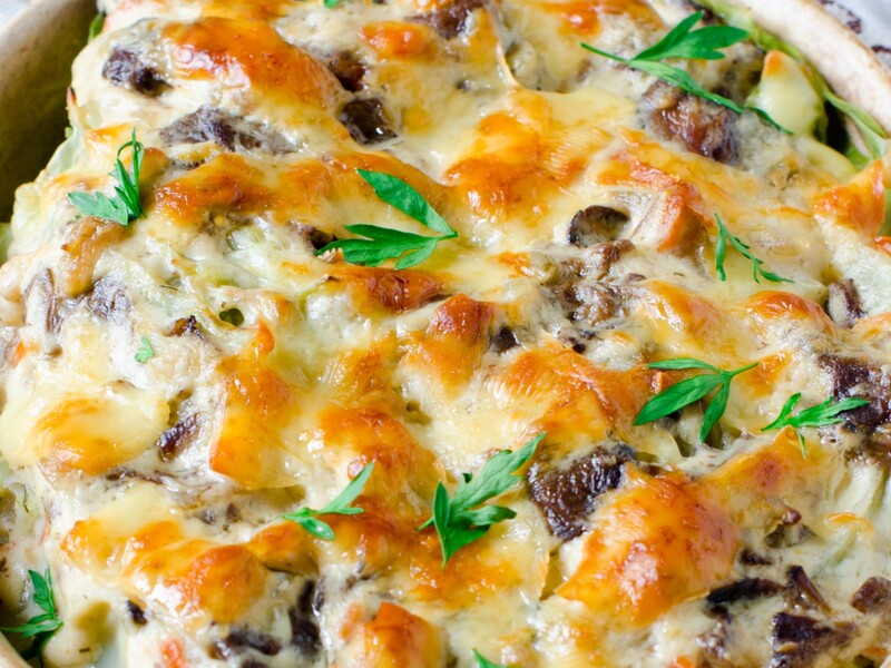 Mix everything, put it in the oven - and in an hour the delicious cabbage pie is ready. Interesting recipe