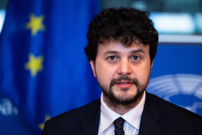 Will the European MP, will we take the artificial intelligence? Interview with the European Parliament negotiator to act, Brando Benifei