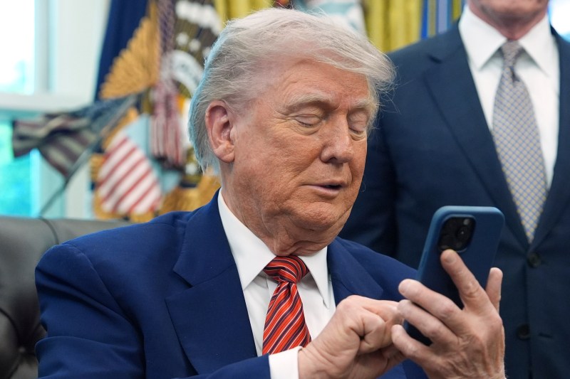 Video Trump announces it was called by the winner of the Nobel Peace / What Machado would have told him