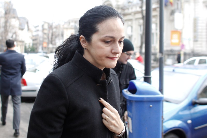 Alina Bica, the former head of DIICOT, escapes prison. The Bucharest Court of Appeal withdrew the European arrest warrant on its behalf