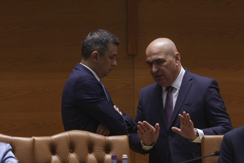 Sorin Grindeanu and Ilie Bolojan. Photo: Inquam Photos / Octav Ganea