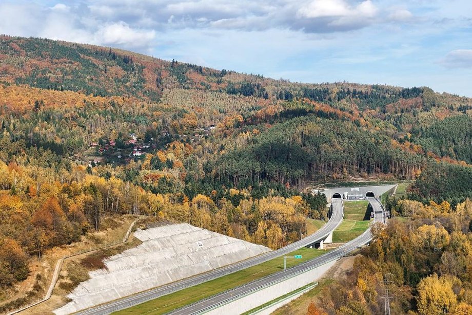 The new section of the S1 expressway completes the Polish section of Via Carpatia