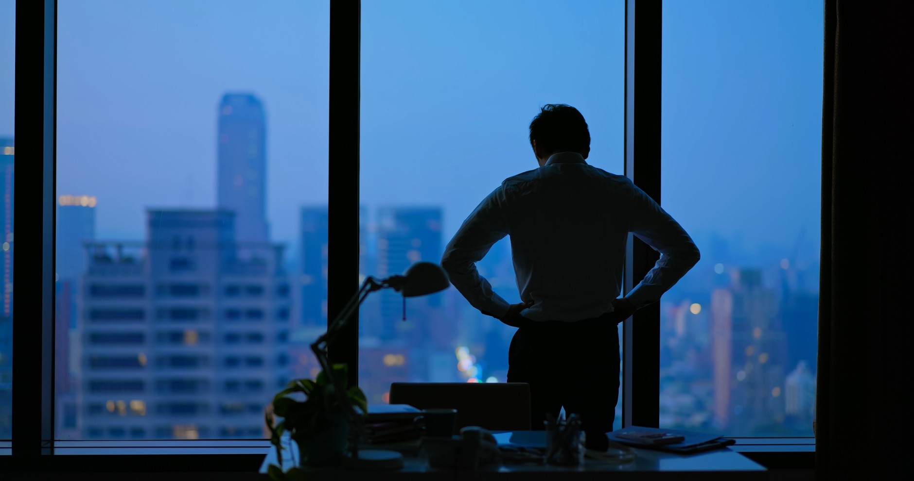 Man in the office (illustrative photo)
