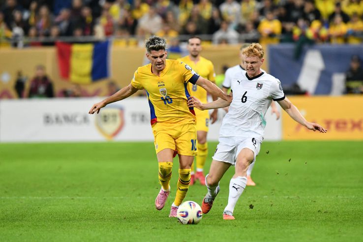 Ianis Hagi in Romania - Austria, World Championship preliminaries / PHOTO: GSP.ro