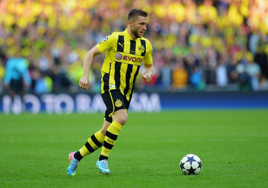 The former Romanian international, totally surprised by the Bundesliga champion's gesture: 