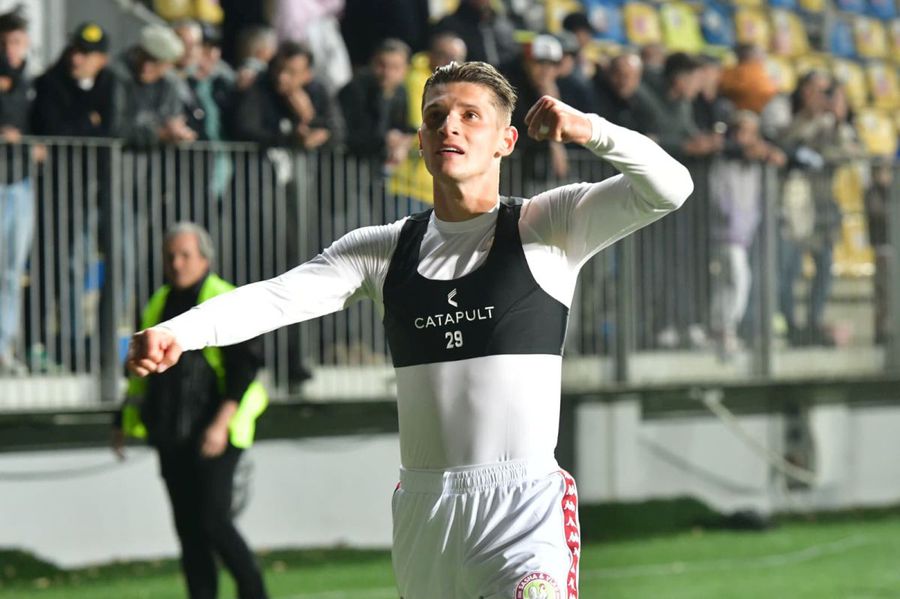 Alex Dobre, at the end of the match Petrolul - Rapid 0-1 / Photo: Cristi Preda GSP The international
