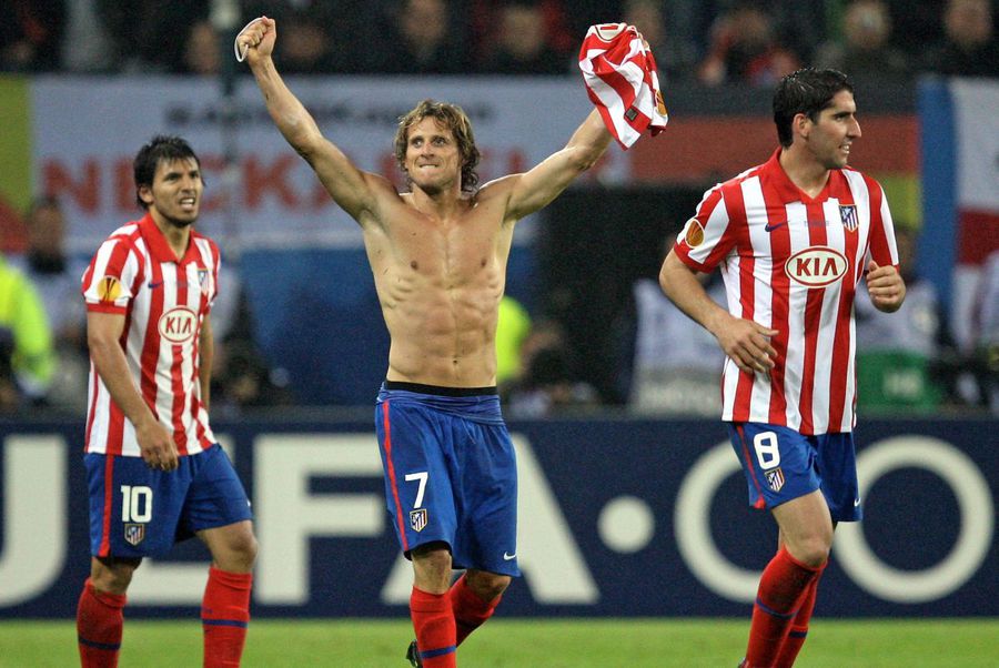 Diego Forlan, in hospital after an injury in a veterans match