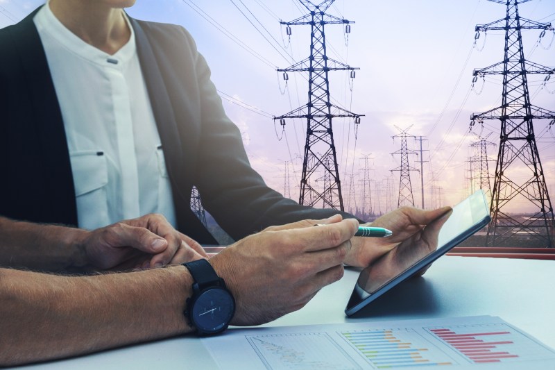 Electricity prices. Collage: Ion Mateș / Hotnews. Photo: Dreamstime