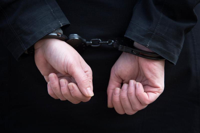 Arrested woman, photo: Peter Werner / Alamy / Alamy / Profimedia