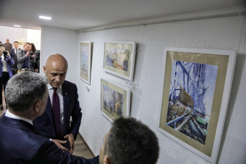 Zelenski just signed the presidential decree. The uncomfortable mayor of Odessa was left without Ukrainian citizenship but insists that he stays in office
