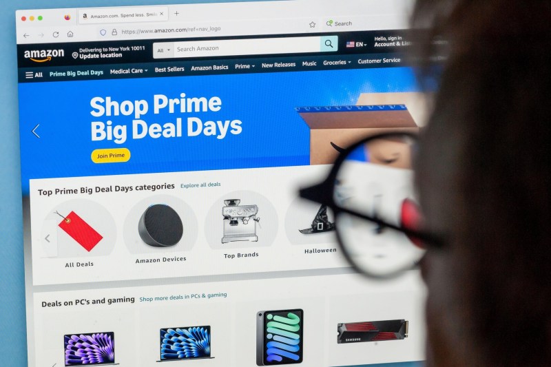The biggest online shopping site wants to help people decide what to put in the cart with the help of AI